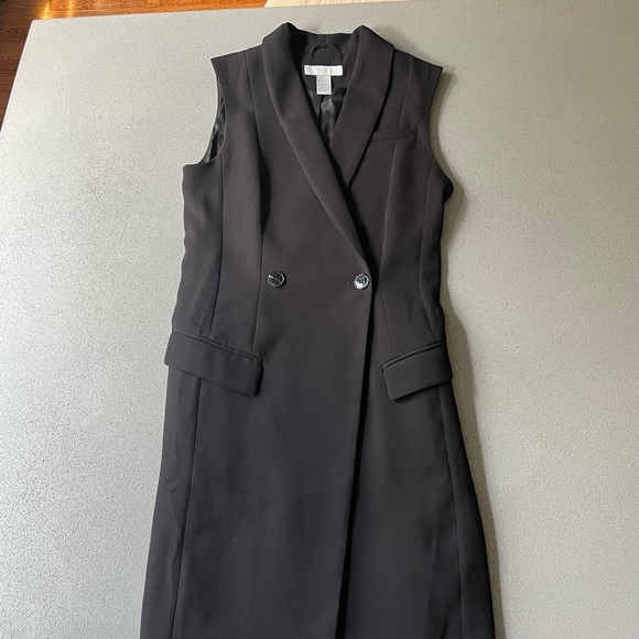 Sleeveless long blazer or dress - Picture 2 of 6